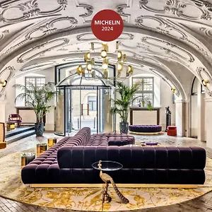 H15 Luxury Palace - Destigo فندق كراكوفيا