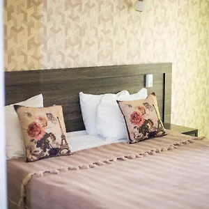 Golden Palace فندق الماتي