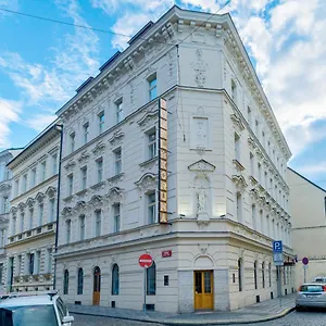 Koruna فندق براغ